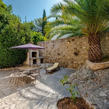 Gorgeous Dora * Cavtat