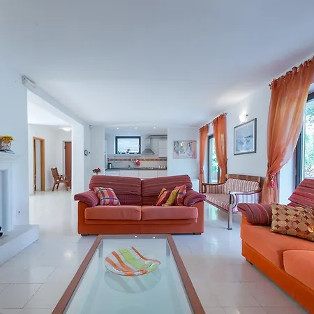 Gorgeous Dora Apartman *