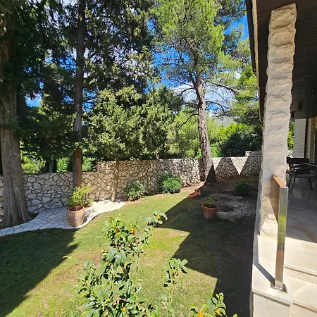 Gorgeous Dora Appartement Cavtat