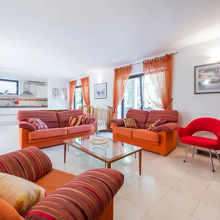 Dora Apartment