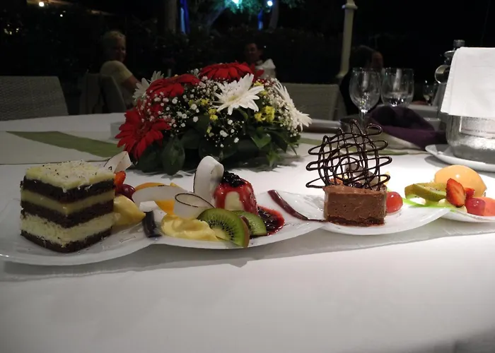 Gorgeous Dora 察夫塔特