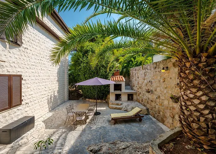 Gorgeous Dora 公寓 *